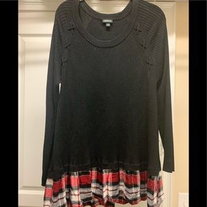 Torrid sweater w/plaid trim